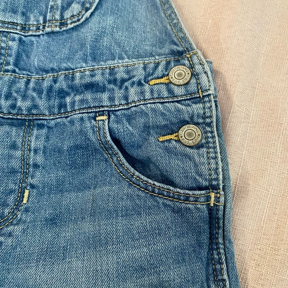Gap Jeans overall Jumpsuit toddler size 5 and Sasha denim dress  bundle - Picture 9 of 15